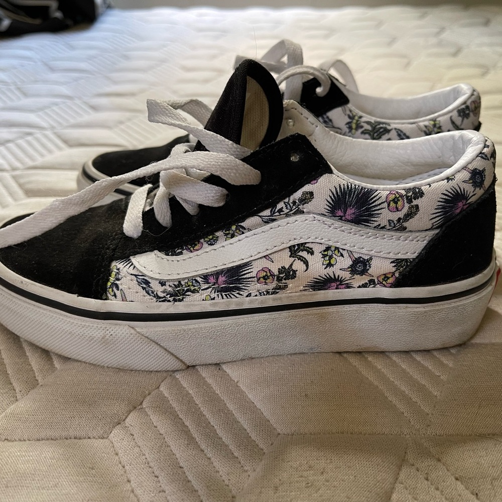 Size 1.5 youth Vans